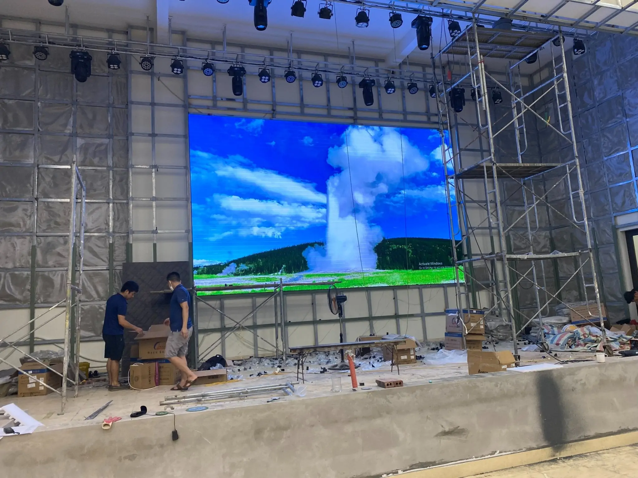 Thi Công Bảng Quảng Cáo Màn Hình LED Ngoài Trời