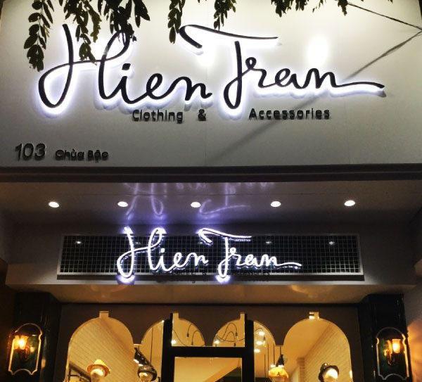 Thi Công Biển Hiệu Cửa Hàng Quần Áo Đẹp