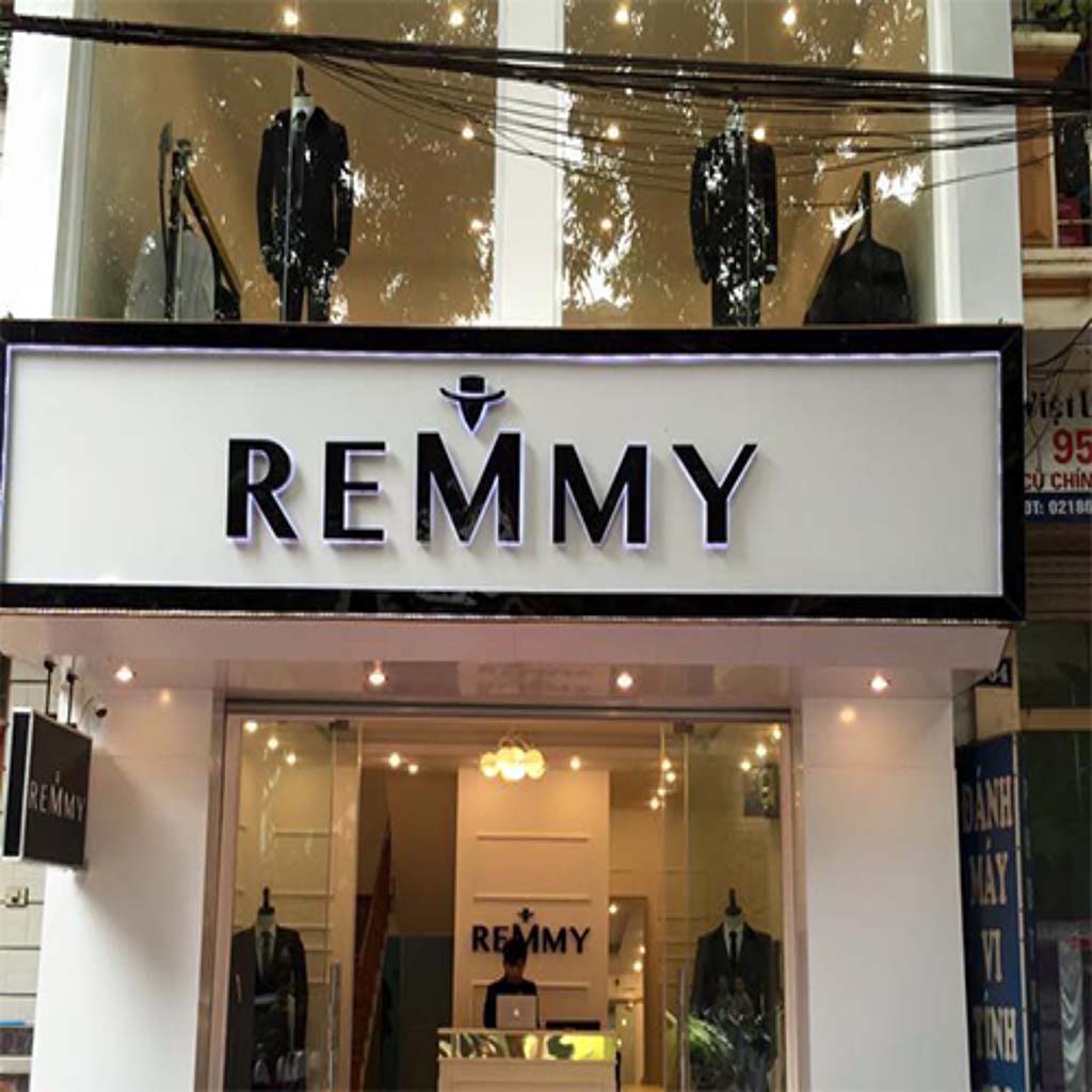 Thi Công Biển Hiệu Cửa Hàng Quần Áo Đẹp