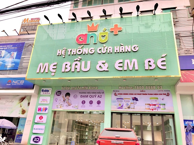 Thi Công Bảng Hiệu Cửa Hàng Sữa Chuyên Nghiệp