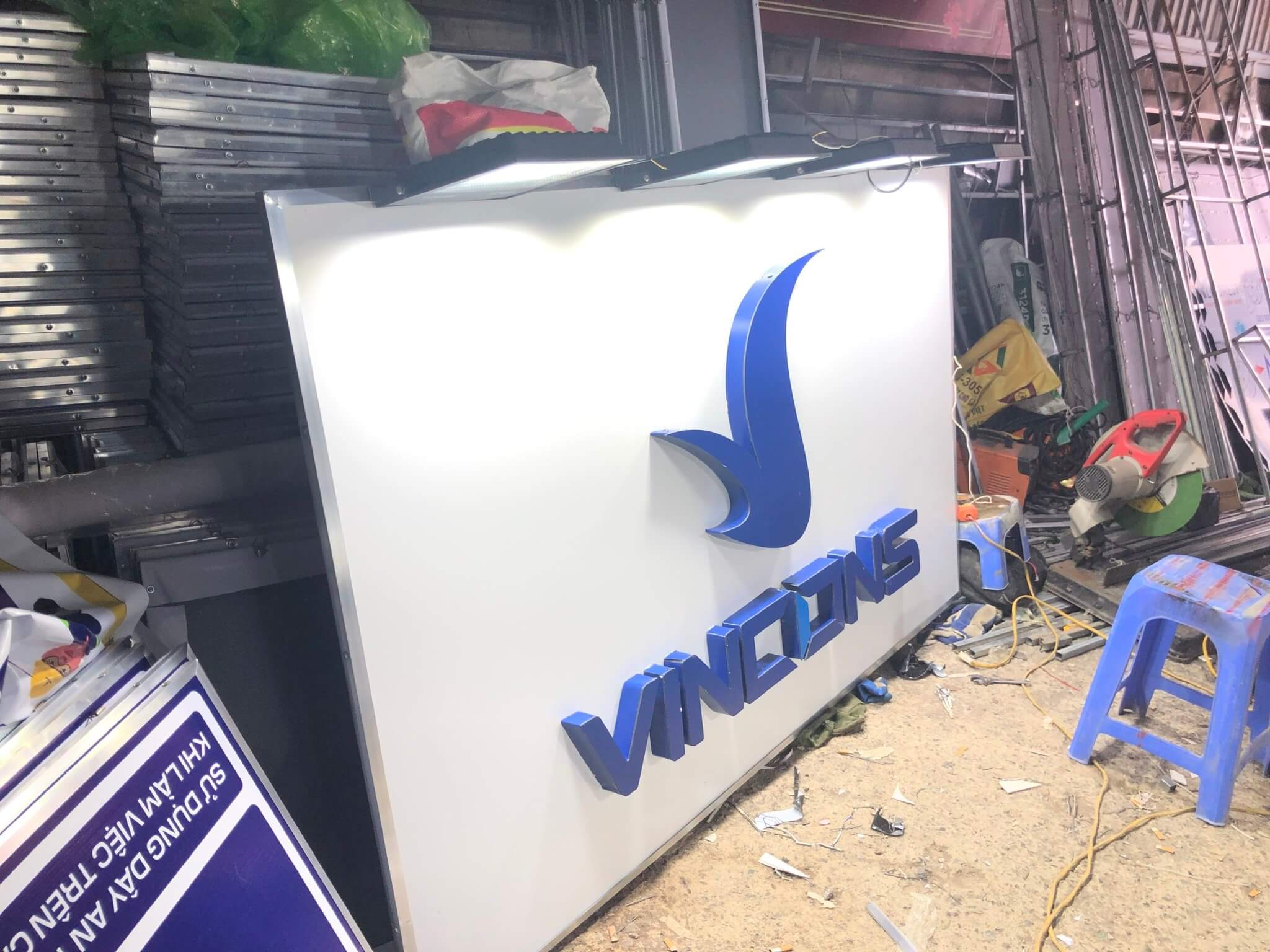 Biển Quảng Cáo Dựng