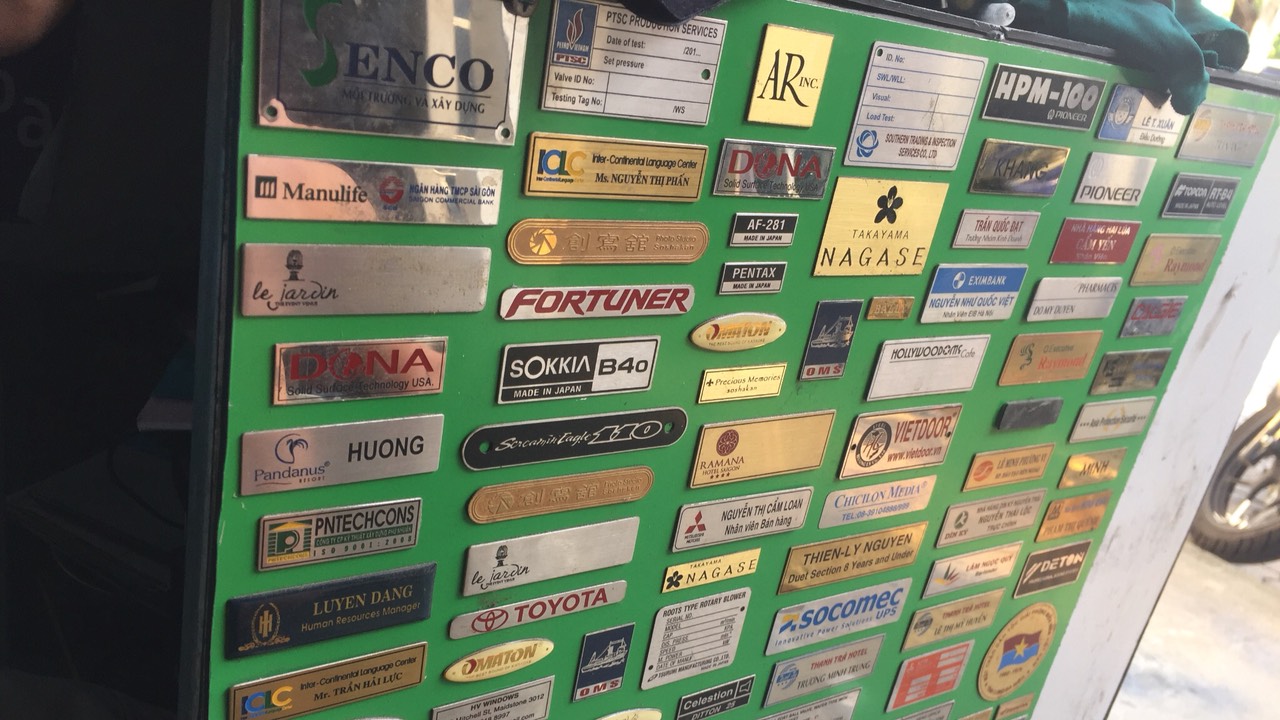 Thiết Kế Bảng Tên Công Ty Inox Ăn Mòn