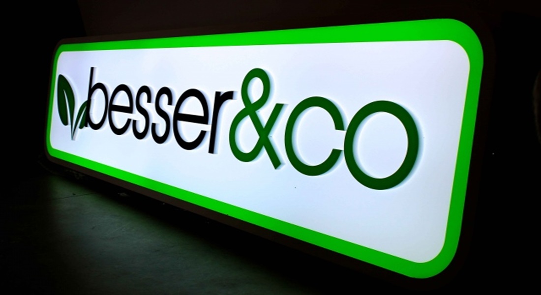 Biển Hiệu Mica Hộp Đèn