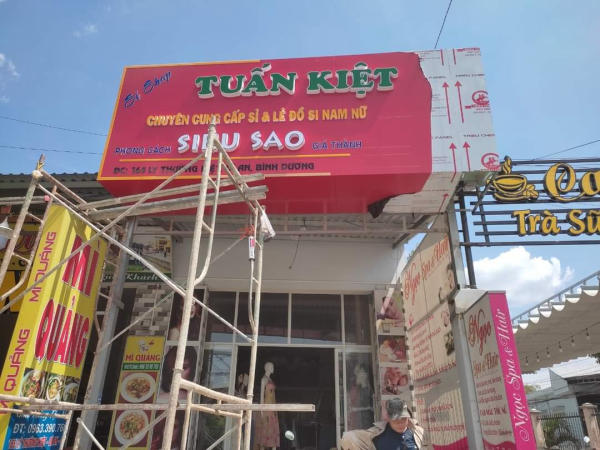 Thi công Biển Hiệu Mica Chữ Nổi