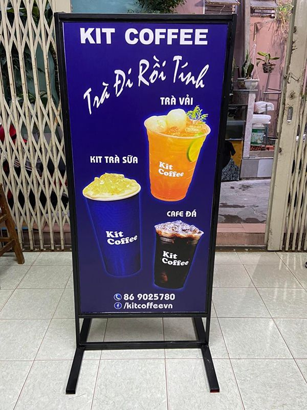 Biển Hộp Đèn Có Chân Đẹp