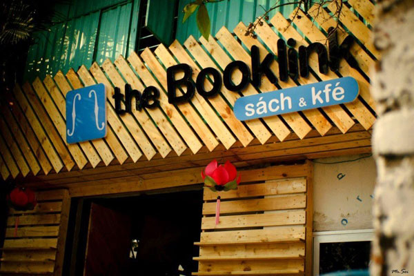 Thi Công Biển Quảng Cáo Bằng Gỗ Đẹp