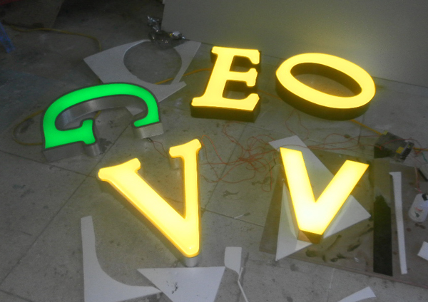 Thiết Kế Biển Hộp Đèn Quảng Cáo Đẹp