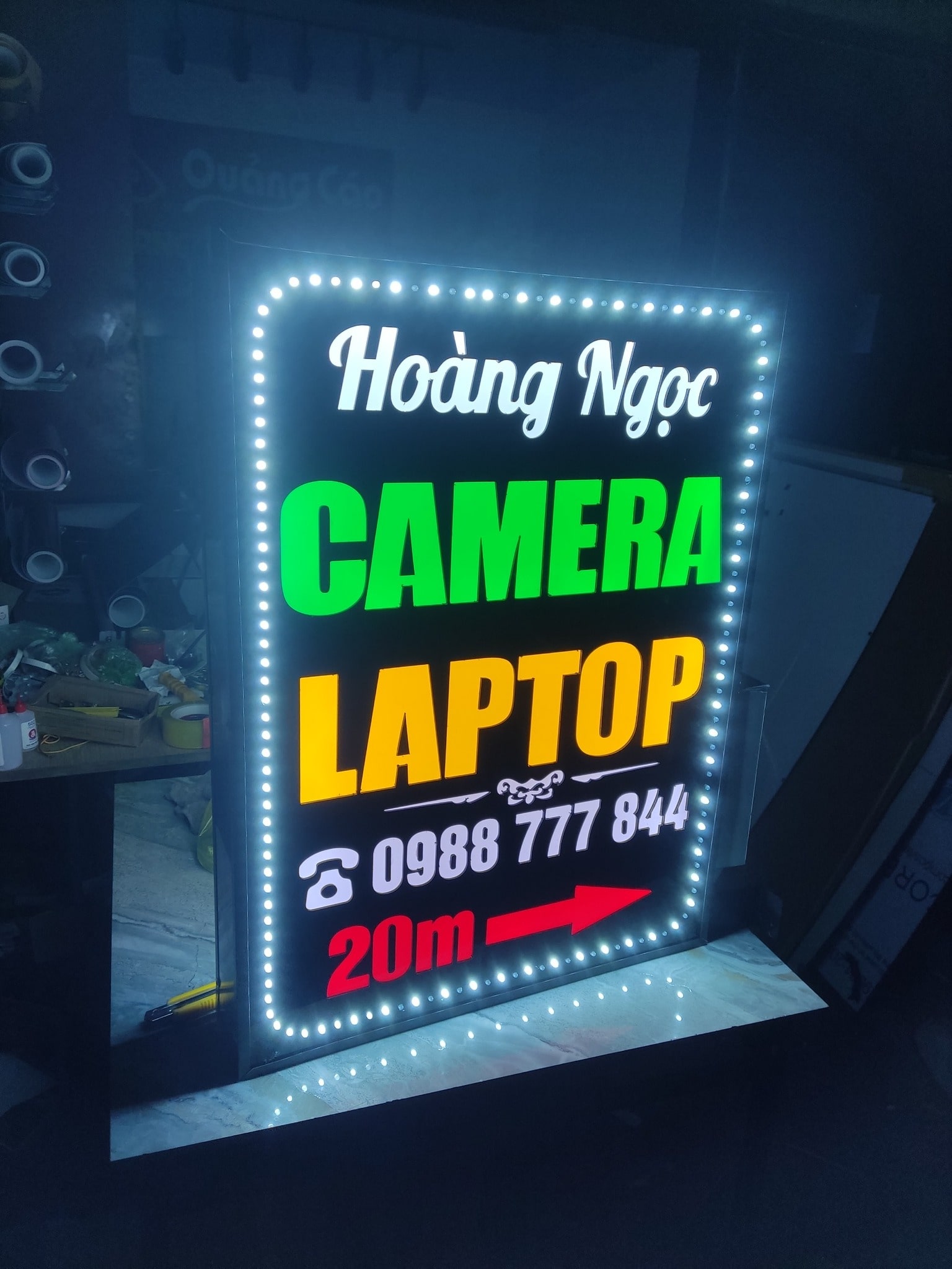 Bảng Hiệu Quảng Cáo LED Ruồi