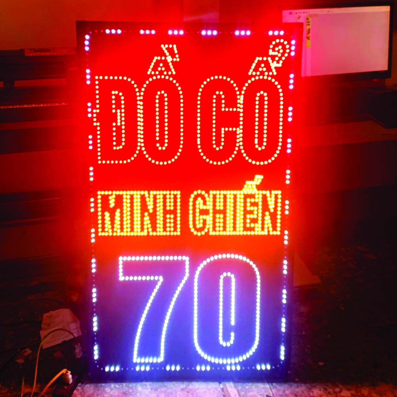 Bảng Hiệu Quảng Cáo LED Ruồi