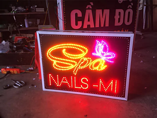 Thi Công Bảng Hiệu Quảng Cáo LED Ruồi Chuyên Nghiệp