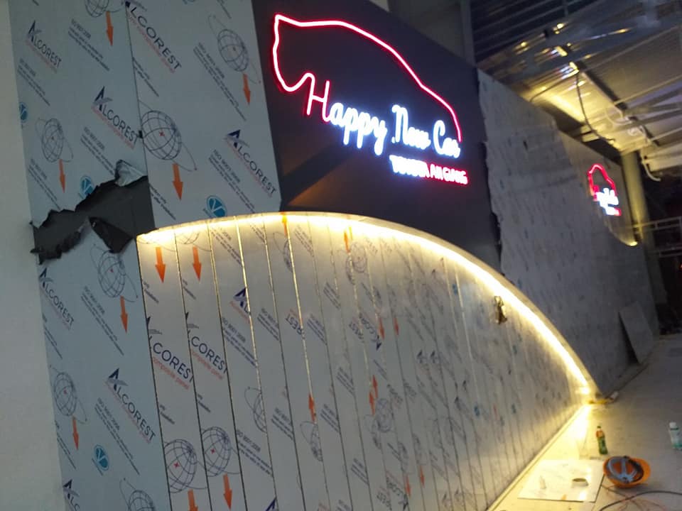 Thi Công Chữ Quảng Cáo Có Đèn