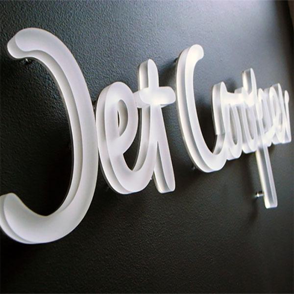 Thiết Kế Chữ Quảng Cáo Có Đèn