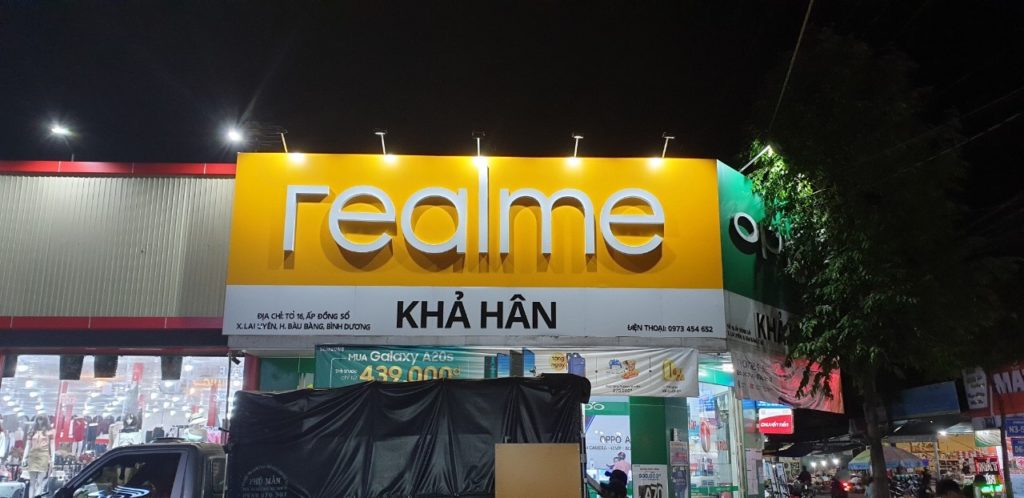 Thi Công Bảng Hiệu Nhà Phân Phối