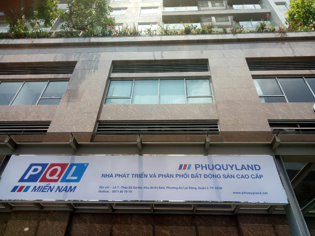 Thiết Kế Bảng Hiệu Nhà Phân Phối