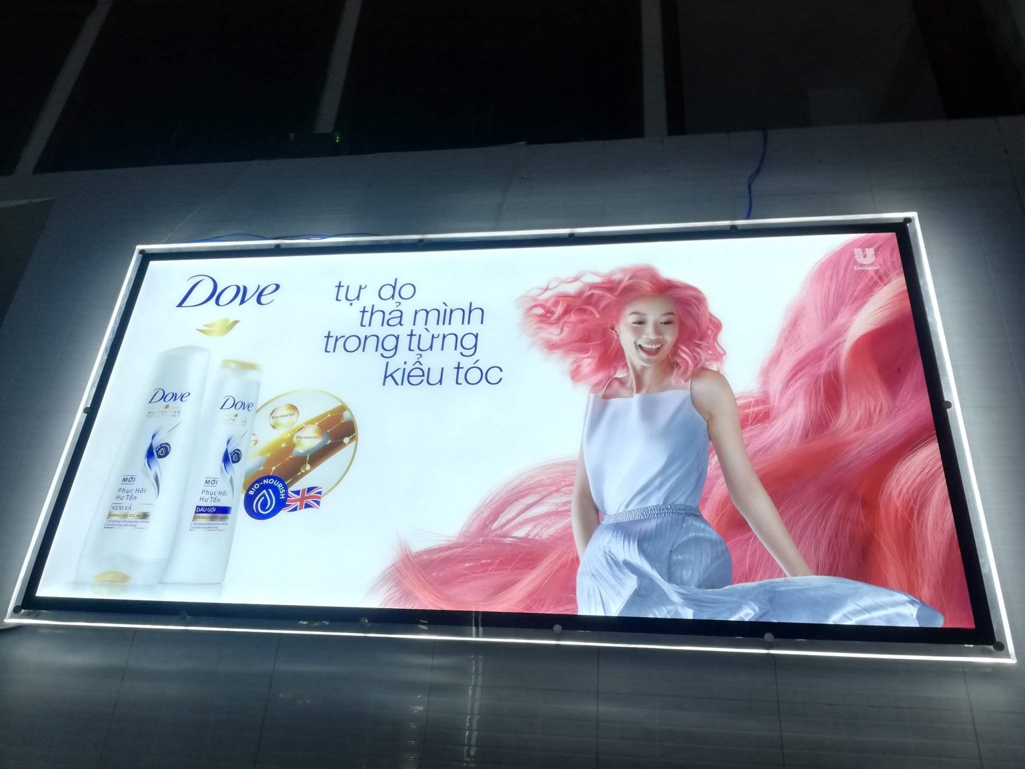 Thi Công Hộp Đèn Ngoài Trời