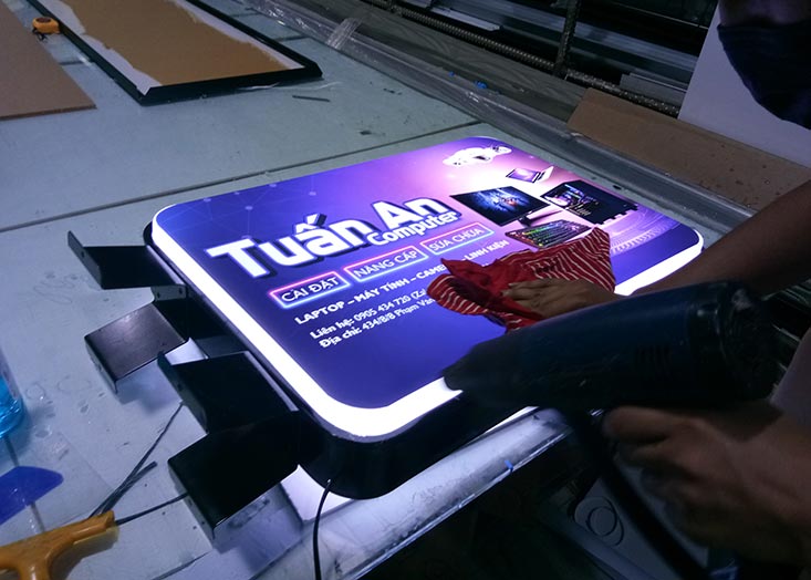 Thiết Kế Hộp Đèn Giá Rẻ