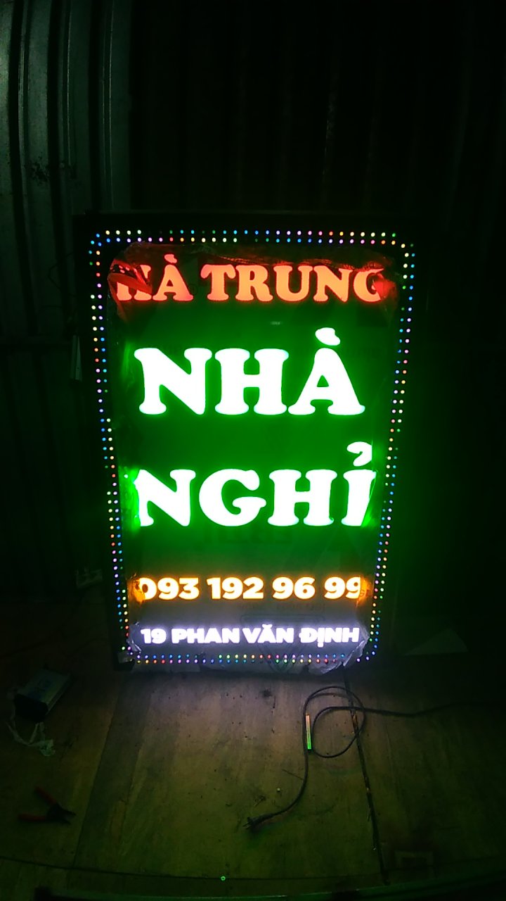 Thi Công Hộp Đèn LED