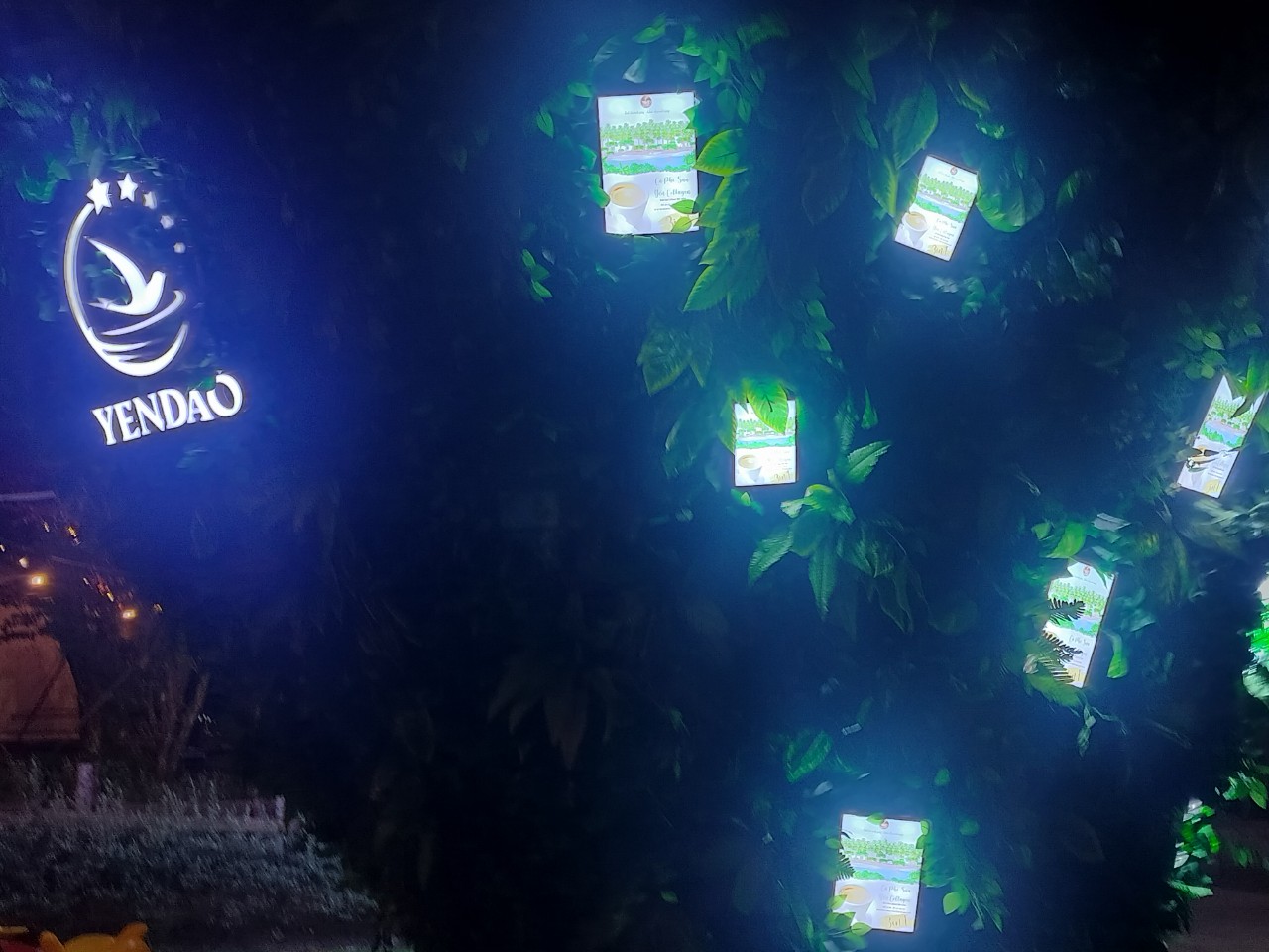 Thi Công Hộp Đèn LED