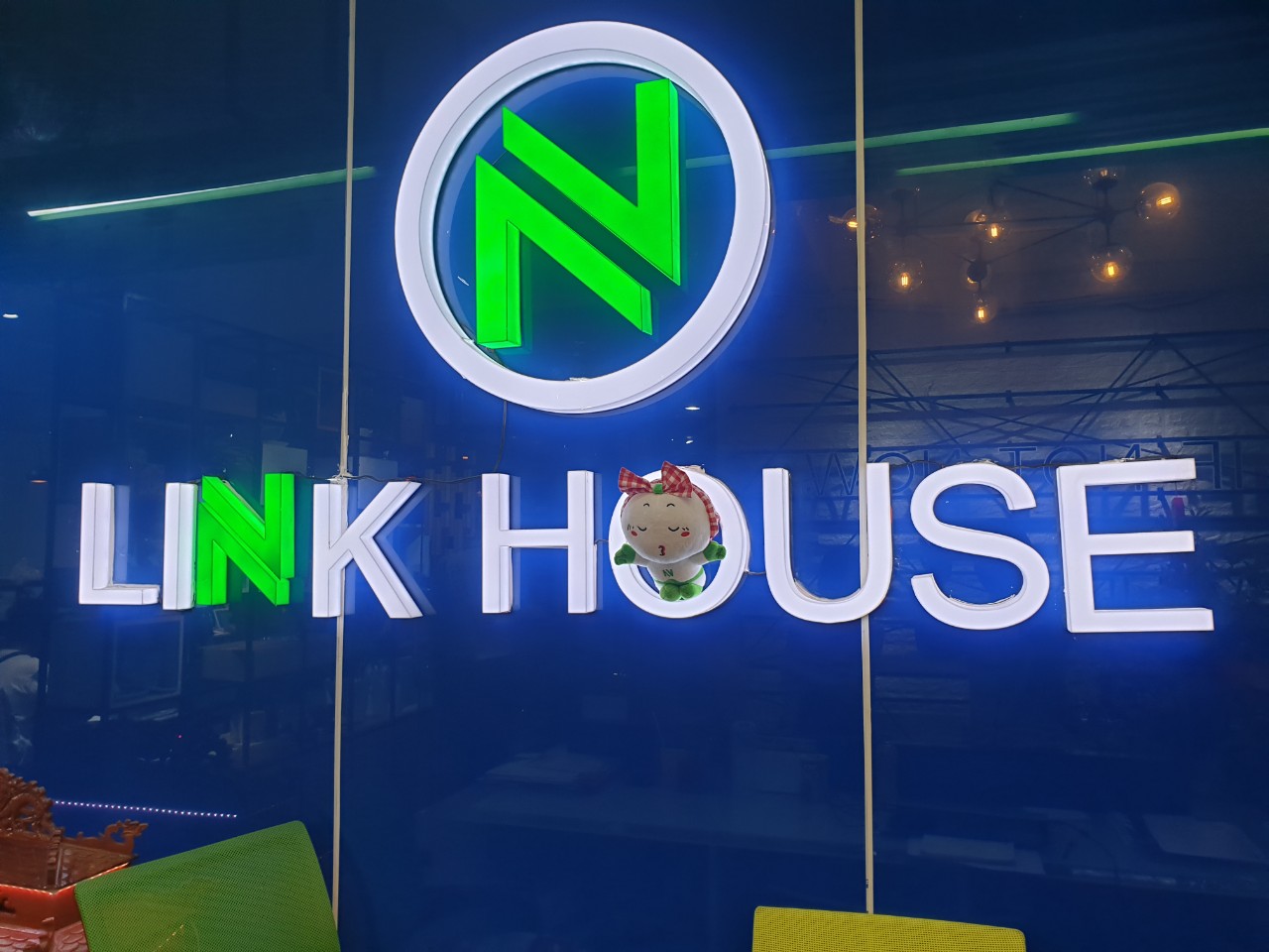 Thi Công Hộp Đèn LED