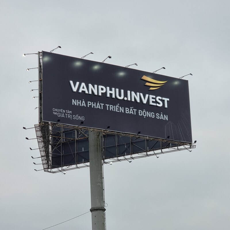 Thiết Kế Biển Quảng Cáo Để Đường