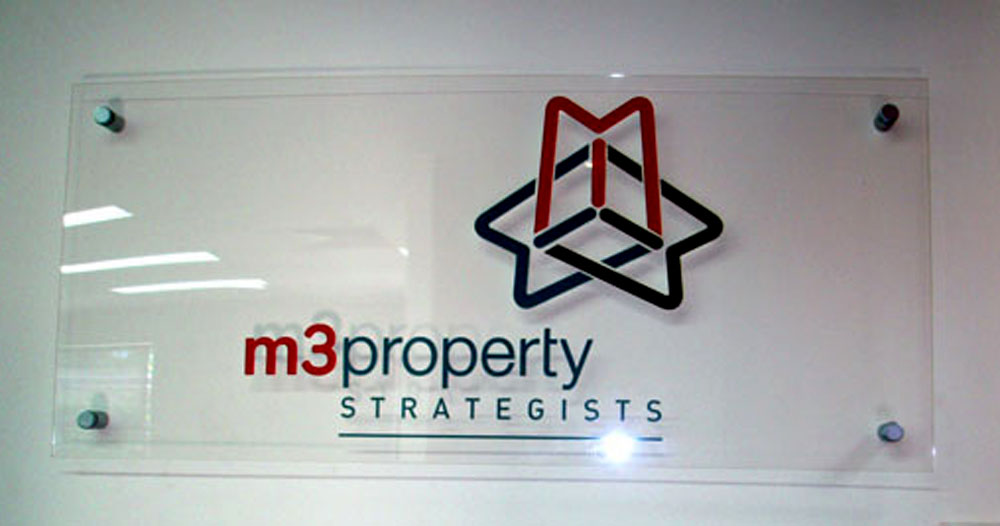 Biển Quảng Cáo Bằng Kính