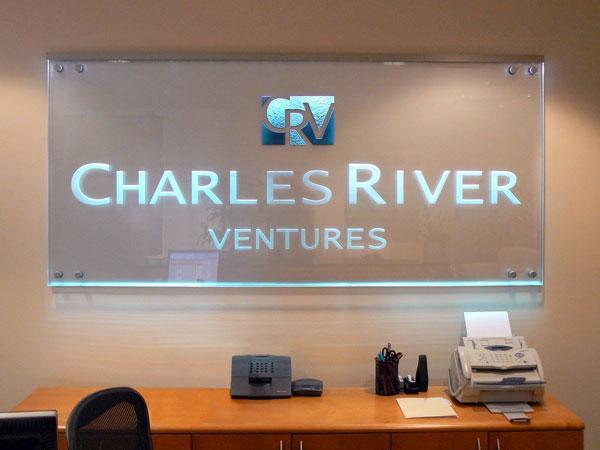 Biển Quảng Cáo Bằng Kính