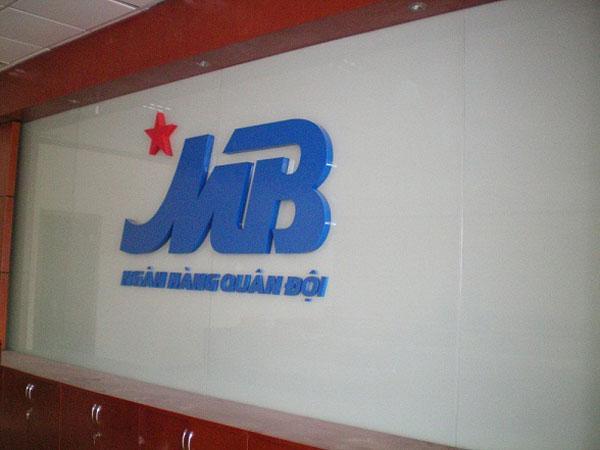 Thi Công Biển Quảng Cáo Bằng Kính