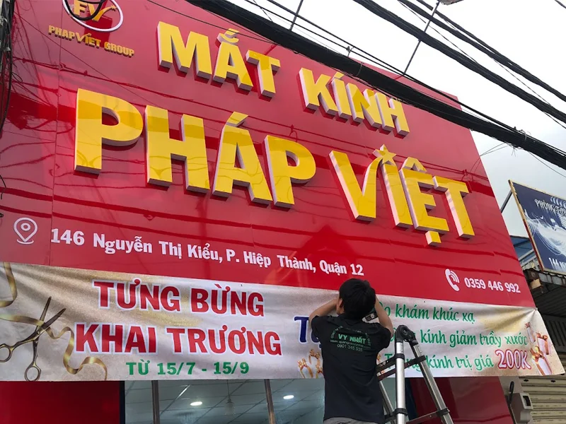 Thiết Kế Biển Quảng Cáo Bằng Kính