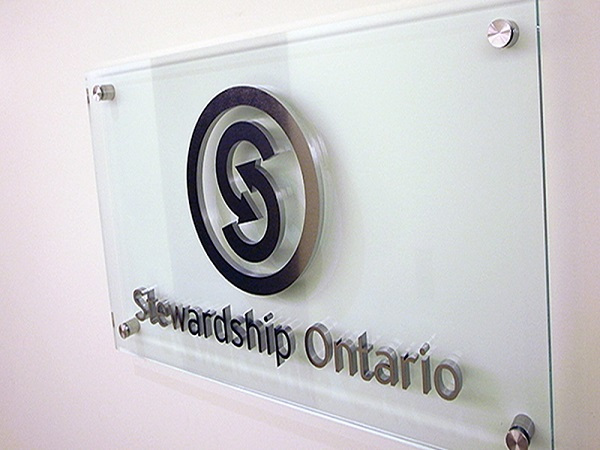 Thiết Kế Biển Quảng Cáo Bằng Kính