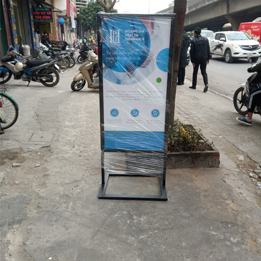 Thi Công Standee Khung Sắt TP.HCM