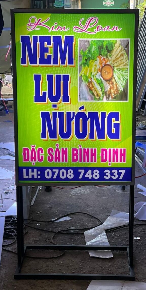 Thiết Kế Standee Khung Sắt TP.HCM