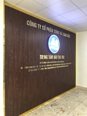 Thi Công Biển Quảng Cáo Trong Nhà Chuyên Nghiệp