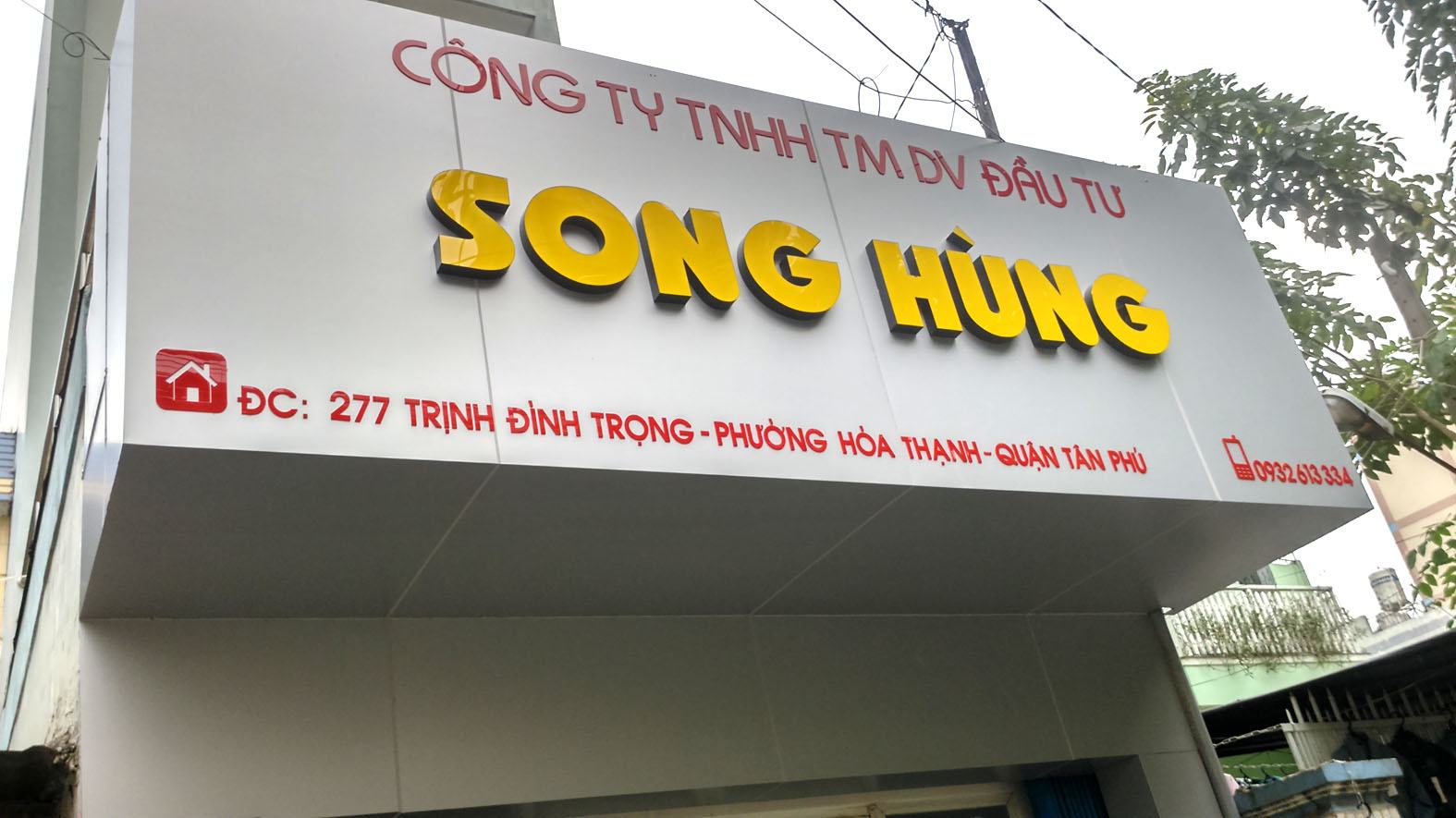 Thi Công Bảng Hiệu Alu Chuyên Nghiệp