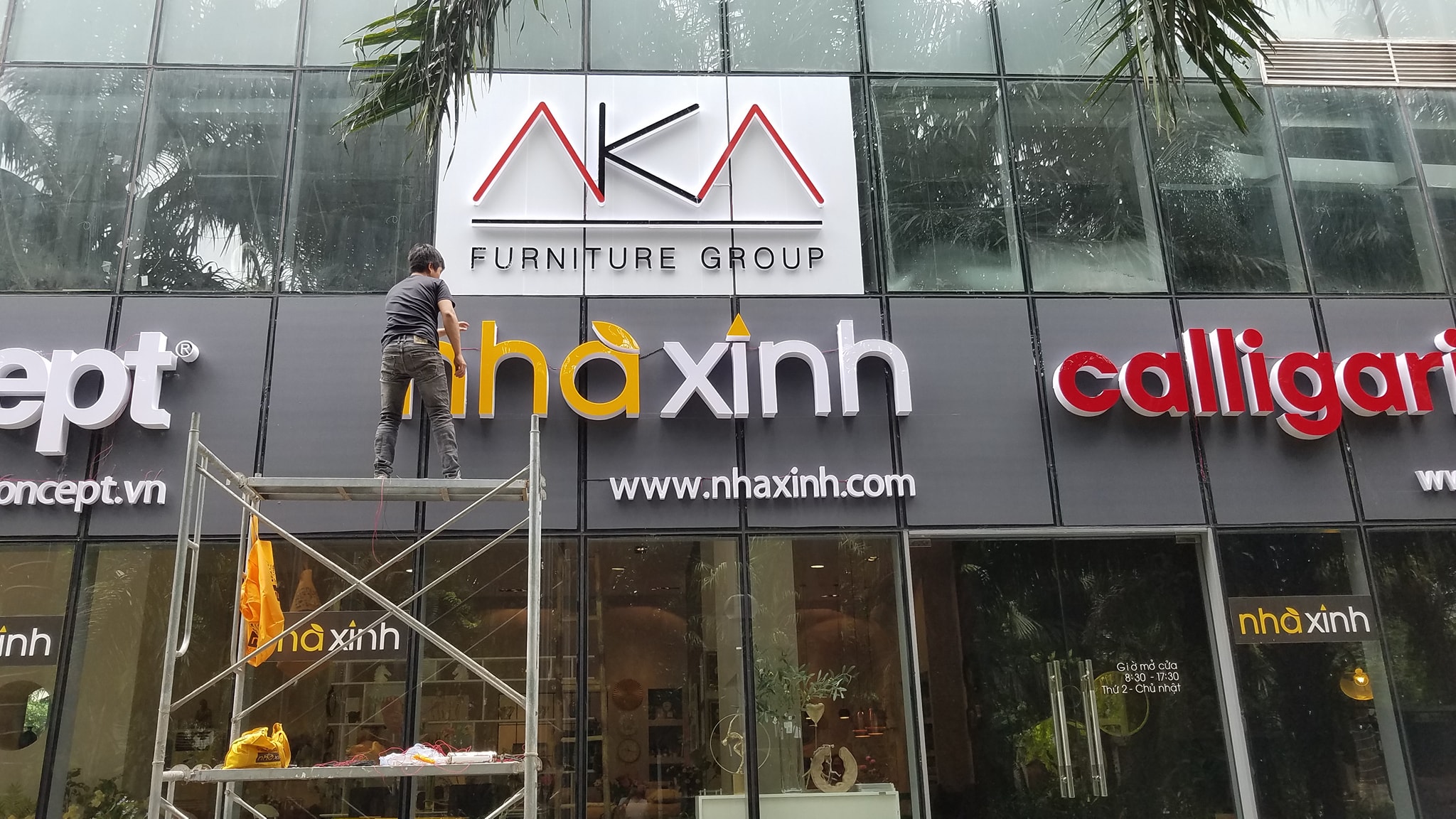 Thi Công Bảng Hiệu Alu Chuyên Nghiệp