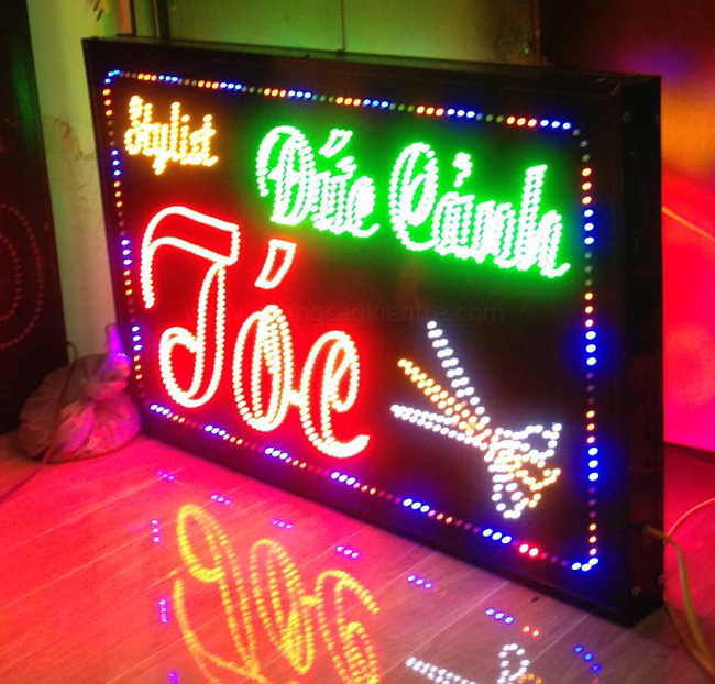 Thiết Kế Hộp Đèn LED Quảng Cáo Đẹp