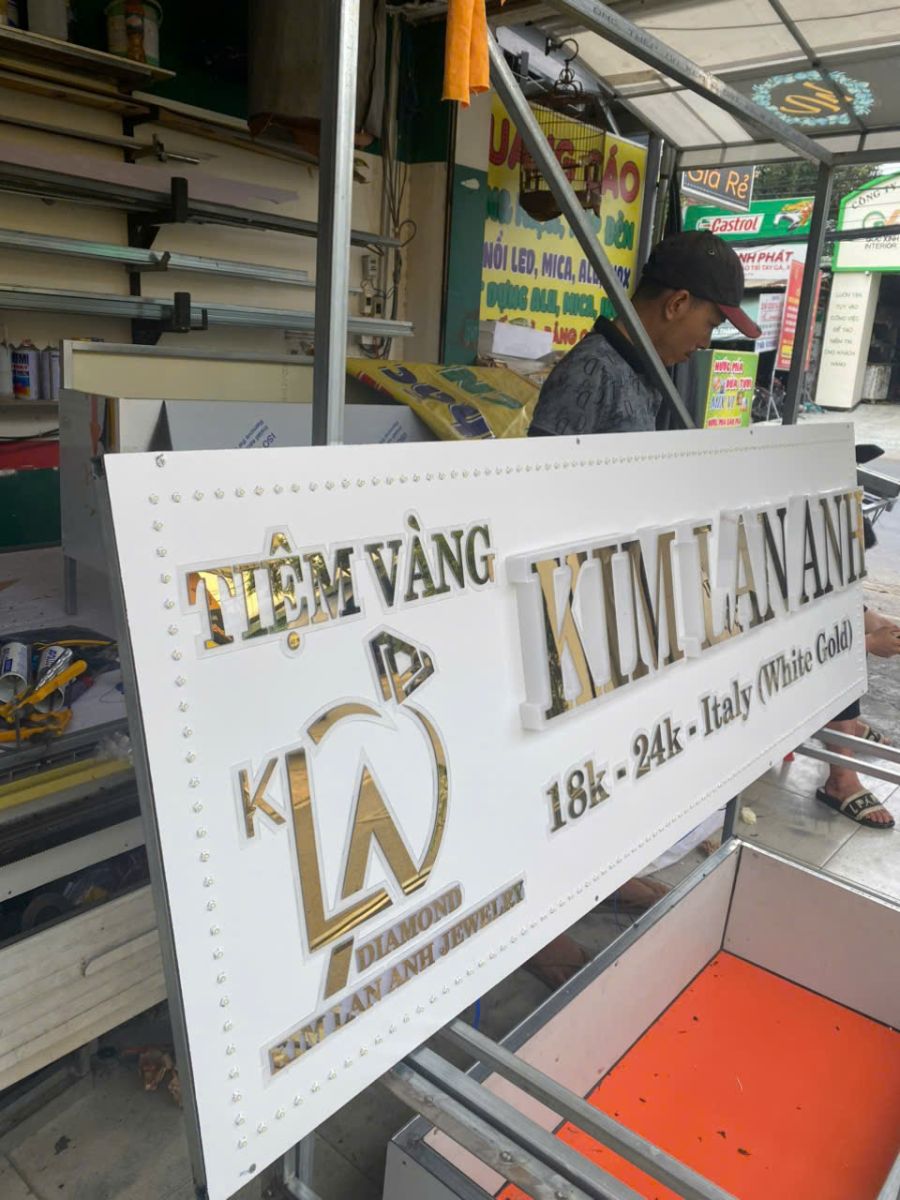 Làm Bảng Hiệu HCM Chuyên Nghiệp