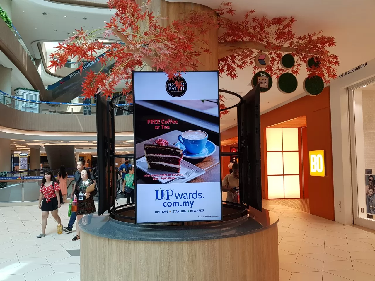 Thi Công Màn Hình Quảng Cáo