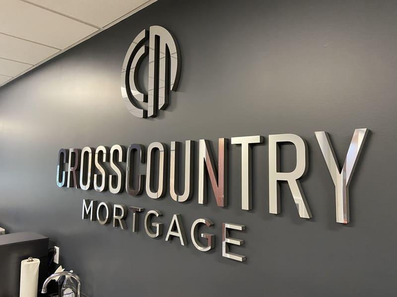 Thiết Kế Biển Mica Chữ Nổi