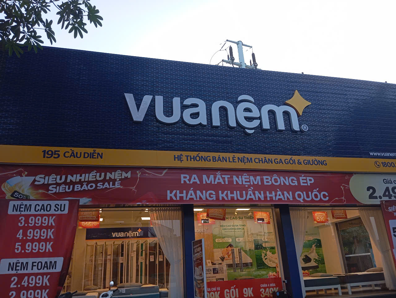 Thiết Kế Biển Quảng Cáo Tôn