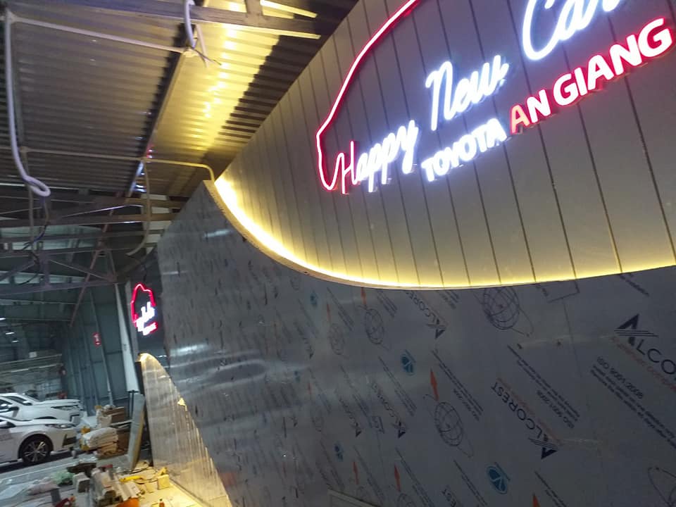 Thi Công Chữ Đèn LED Quảng Cáo Chuyên Nghiệp