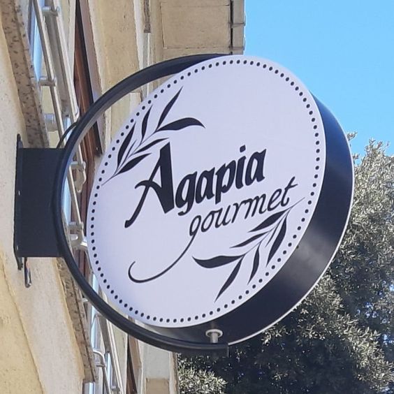 Thiết Kế Hộp Đèn Quảng Cáo Mica Đẹp – Chuyên Nghiệp