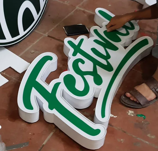 Thiết Kế Bảng Hiệu Chữ Nổi Chân Nhôm Đẹp