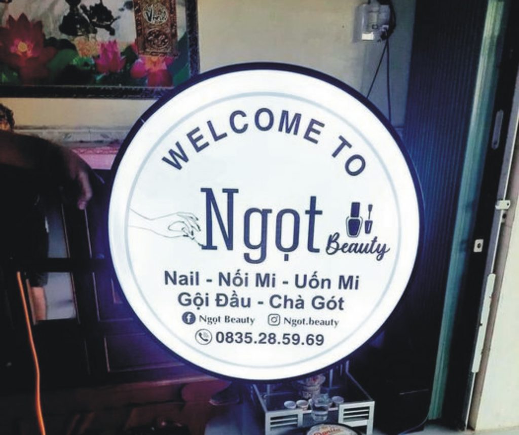 Biển Hộp Đèn Mica Đẹp