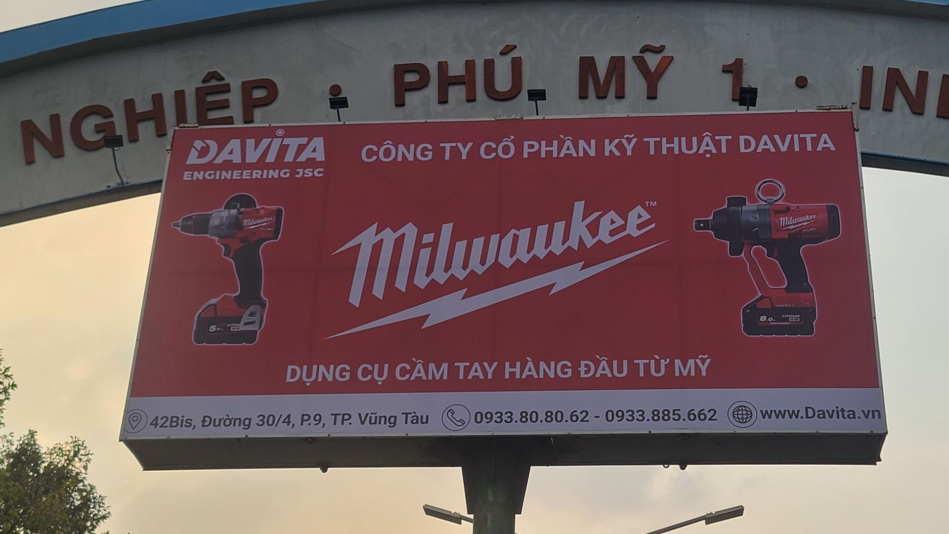 Thiết Kế Biển Hiệu Quảng Cáo Chuyên Nghiệp