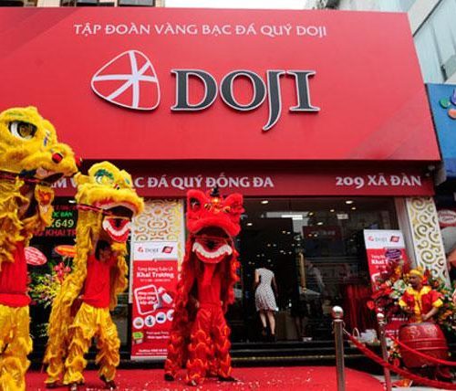 Thi Công Bảng Hiệu Vàng Cao Cấp