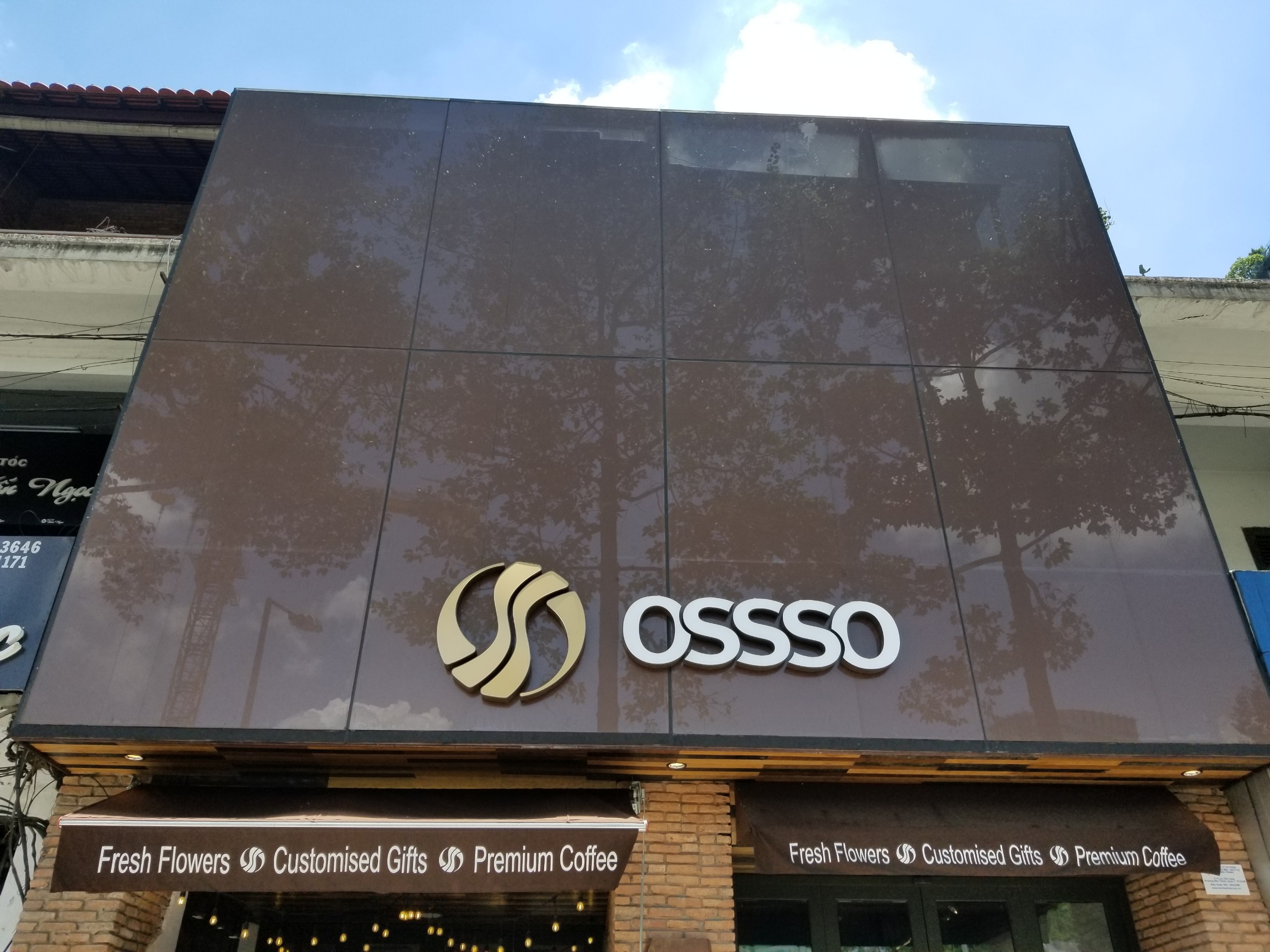 Thi Công Bảng Hiệu Nổi Bật