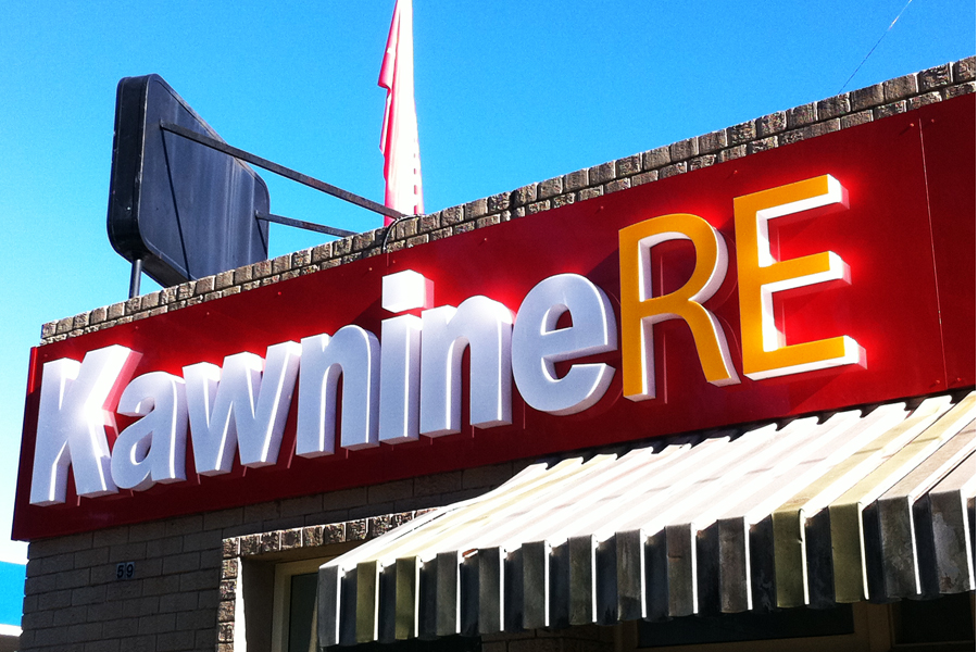 Thi Công Hộp Đèn Chữ Nổi TP.HCM