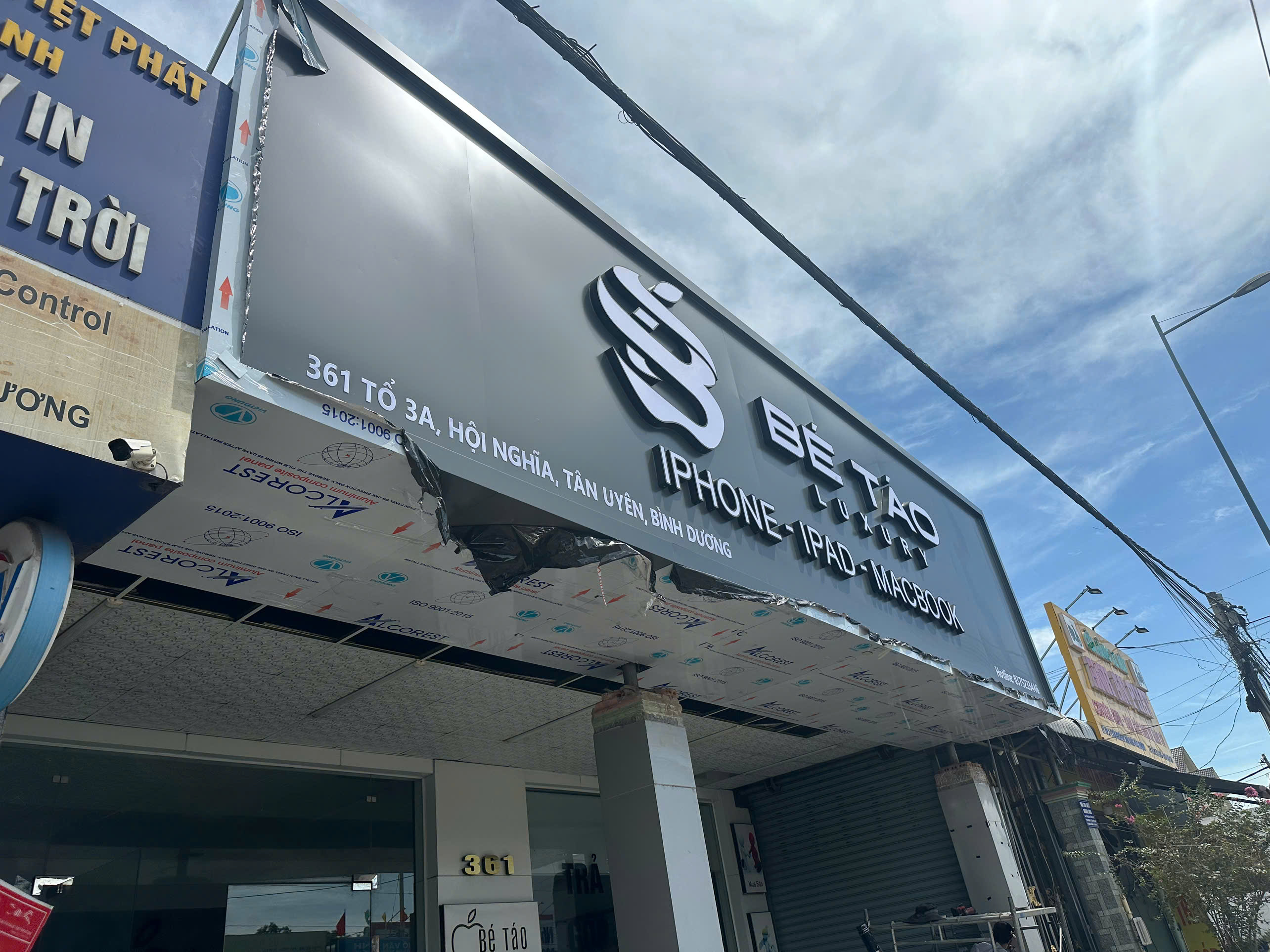 Mẫu Biển Quảng Cáo Điện Thoại Đẹp Năm 2025