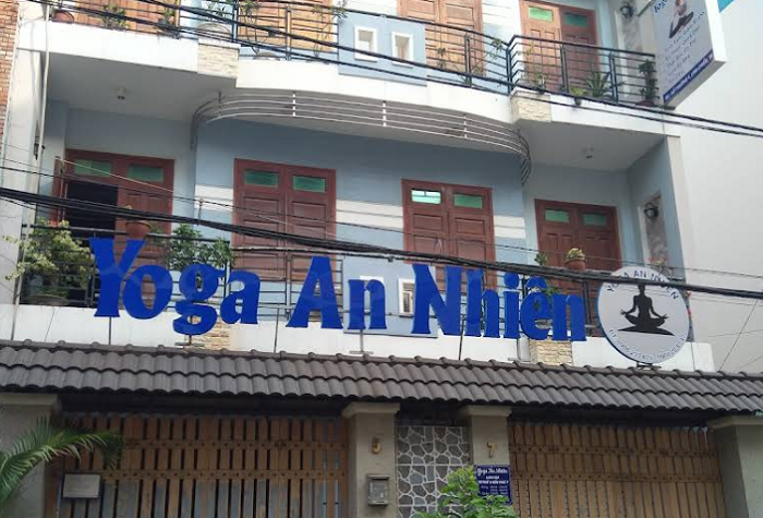 Mẫu Bảng Hiệu Hiện Đại Năm 2025