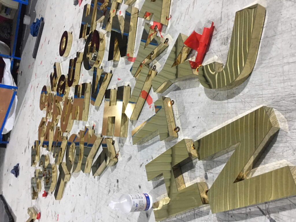 Gia Công Chữ Inox Vàng Gương